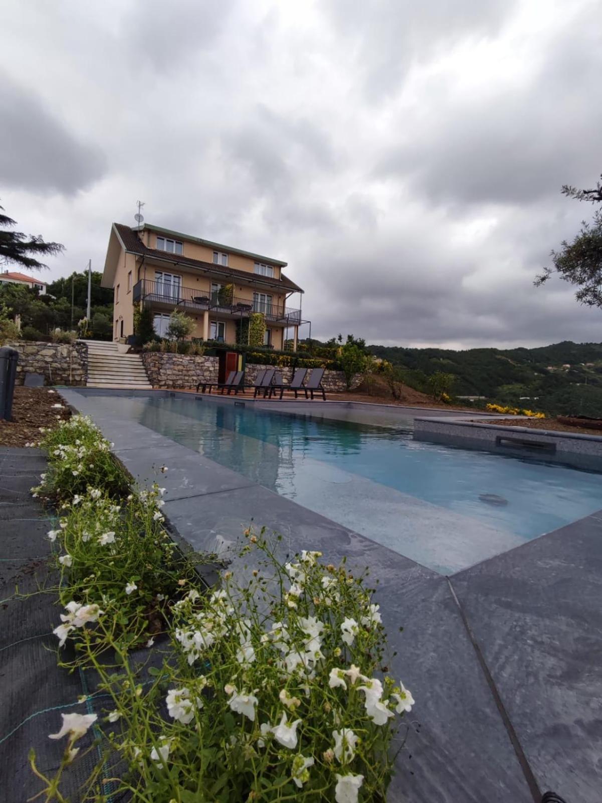 Podere Belvedere Монеглия Екстериор снимка